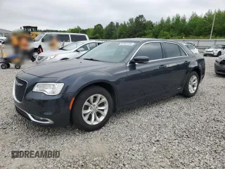 2015 Chrysler 300 Limited z VIN 2C3CCAAG2FH921781, wystawiony jako Copart lot #53187225 z przebiegiem 99 389 mil mil oraz Szkoda całkowita • Salvage title. Historia ofert i sprzedaży dostępna na DreamBid. Obrazek 1.
