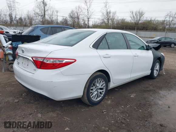 2016 Toyota Camry XLE with VIN 4T1BF1FKXGU227846, listed as a IAAI auction lot 41842937 with 58,146 mi miles. Bid and sale history available at carsss.com. Image 4.