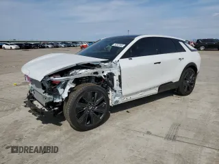2025 Cadillac LYRIQ z VIN 1GYKPYRL0SZ306883, wystawiony jako Copart lot #50362645 z przebiegiem 588 mil mil oraz Szkoda całkowita • Salvage title. Historia ofert i sprzedaży dostępna na DreamBid. Obrazek 1.