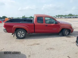 2005 Toyota Tacoma PreRunner z VIN 5TETU62N15Z003087, wystawiony jako IAAI lot #42119880 z przebiegiem 131 276 mil mil oraz . Historia ofert i sprzedaży dostępna na DreamBid. Obrazek 13.