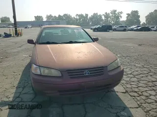 1998 Toyota Camry LE с VIN 4T1BG22K3WU313572, выставлен на аукционе Copart как лот 60435655 с пробегом 246 229 миль миль и Списание • Salvage title. История ставок и продаж доступна на DreamBid. Изображение 13.