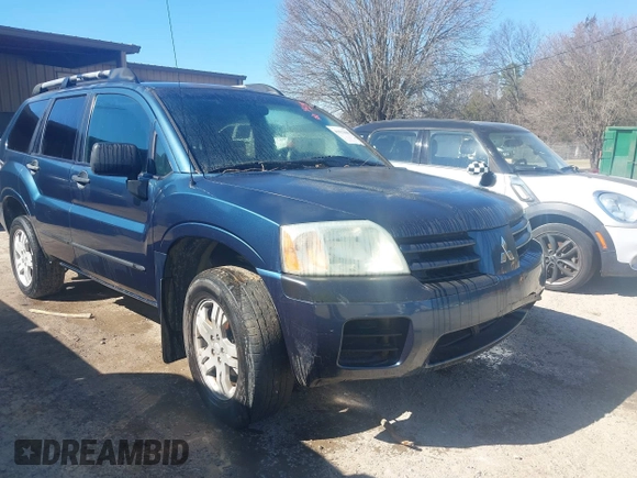 2004 Mitsubishi Endeavor LS with VIN 4A4MM21S54E024328, listed as a IAAI auction lot 41623681 with 300,550 mi miles. Bid and sale history available at carsss.com. Image 1.