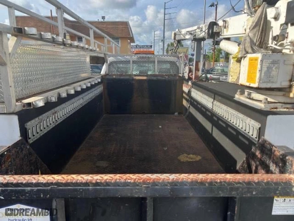 2013 Ford Super Duty F-550 DRW XL with VIN 1FDUF5GY4DEB60881, listed as a Copart auction lot 75916354 with NaN miles and Clean Title. Bid and sale history available at carsss.com. Image 6.