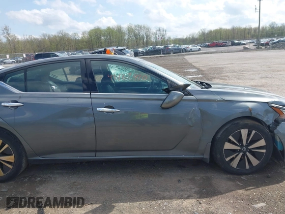 2019 Nissan Altima SV z VIN 1N4BL4DV4KC112188, wystawiony jako IAAI lot #42162420 z przebiegiem 115 239 mil mil oraz . Historia ofert i sprzedaży dostępna na DreamBid. Obrazek 12.