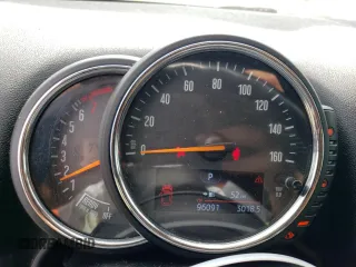 2017 MINI Countryman Cooper S with VIN WMZYT5C33H3D81529, listed as a Copart auction lot 66308674 with 96,091 mi miles and Salvage Title. Bid and sale history available at carsss.com. Image 9.