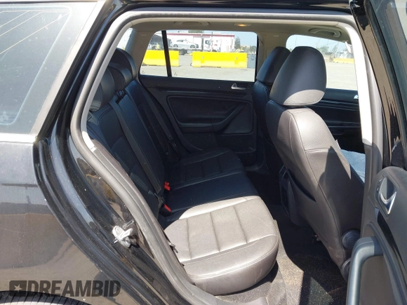 2013 Volkswagen Jetta TDI w/Sunroof & Nav с VIN 3VWPL7AJ1DM602282, выставлен на аукционе IAAI как лот 42499935 с пробегом 120 976 миль миль и . История ставок и продаж доступна на DreamBid. Изображение 8.