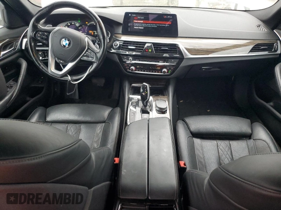 2018 BMW 5 Series 530e xDrive with VIN WBAJB1C58JB084292, listed as a Copart auction lot 51213575 with 105,277 mi miles and Clean title. Bid and sale history available at DreamBid. Image 8.