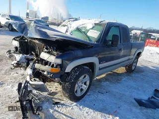 2000 Chevrolet Silverado 1500 LS with VIN 2GCEK19T2Y1333156, listed as a IAAI auction lot 41292603 with 204,886 mi miles. Bid and sale history available at carsss.com. Image 17.