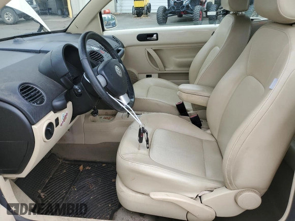 2008 Volkswagen Beetle SE с VIN 3VWRF31Y08M404756, выставлен на аукционе Copart как лот 72099234 с пробегом 121 010 миль миль и Чистый • Clean title. История ставок и продаж доступна на DreamBid. Изображение 7.
