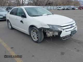 2011 Ford Fusion S with VIN 3FAHP0GA3BR268644, listed as a IAAI auction lot 41449038 with 163,388 mi miles. Bid and sale history available at carsss.com. Image 1.