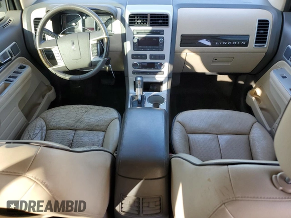 2008 Lincoln MKX with VIN 2LMDU68C68BJ20841, listed as a Copart auction lot 44564115 with 220,066 mi miles and Salvage Title. Bid and sale history available at DreamBid. Image 8.