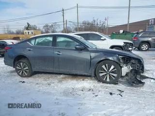 2019 Nissan Altima SV z VIN 1N4BL4DW5KN319234, wystawiony jako IAAI lot #41360319 z przebiegiem 55 665 mil mil oraz . Historia ofert i sprzedaży dostępna na DreamBid. Obrazek 12.