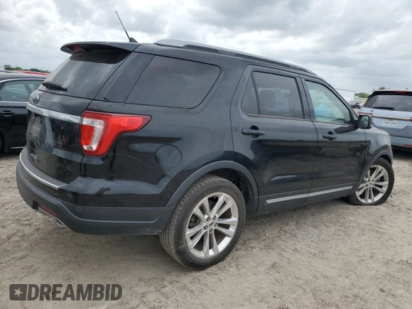 2018 Ford Explorer XLT z VIN 1FM5K7D80JGA63547, wystawiony jako Copart lot #54428935 z przebiegiem 90 398 mil mil oraz Szkoda całkowita • Salvage title. Historia ofert i sprzedaży dostępna na DreamBid. Obrazek 3.