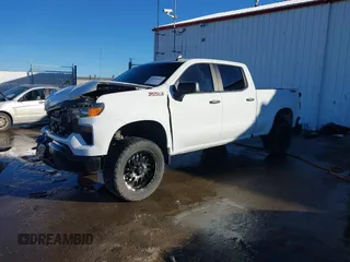 2022 Chevrolet Silverado 1500 Custom Trail Boss with VIN 3GCPDCEDXNG573426, listed as a IAAI auction lot 41034684 with 29,033 mi miles and . Bid and sale history available at DreamBid. Image 2.
