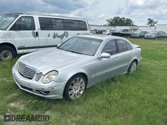 2007 Mercedes-Benz E 350 z VIN WDBUF56XX7B076632, wystawiony jako Copart lot #59032795 z przebiegiem 130 410 mil mil oraz Szkoda całkowita • Salvage title. Historia ofert i sprzedaży dostępna na DreamBid. Obrazek 2.