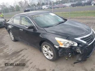 2013 Nissan Altima S with VIN 1N4AL3AP0DC911299, listed as a IAAI auction lot 41961452 with 209,601 mi miles and . Bid and sale history available at DreamBid. Image 1.