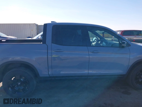2024 Honda Ridgeline Black Edition with VIN 5FPYK3F85RB025204, listed as a IAAI auction lot 41836118 with 12,385 mi miles and . Bid and sale history available at DreamBid. Image 13.