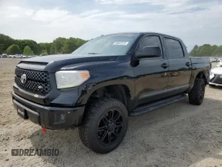 2017 Toyota Tundra Platinum z VIN 5TFAW5F13HX636883, wystawiony jako Copart lot #54941515 z przebiegiem 138 533 mil mil oraz Szkoda całkowita • Salvage title. Historia ofert i sprzedaży dostępna na DreamBid. Obrazek 1.