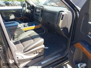 2018 Chevrolet Silverado 1500 High Country with VIN 3GCUKTEJ3JG607375, listed as a IAAI auction lot 39372747 with 69,013 mi miles. Bid and sale history available at carsss.com. Image 5.