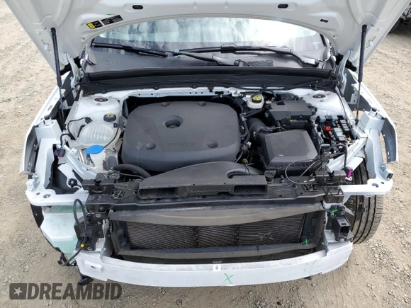 2022 Volvo XC40 Momentum with VIN YV4162UK0N2647095, listed as a Copart auction lot 52417015 with 42,041 mi miles and Salvage title. Bid and sale history available at DreamBid. Image 12.