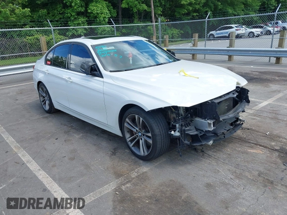 2014 BMW 3 Series 335i z VIN WBA3A9G52ENS64702, wystawiony jako IAAI lot #42273812 z przebiegiem 83 517 mil mil oraz . Historia ofert i sprzedaży dostępna na DreamBid. Obrazek 1.