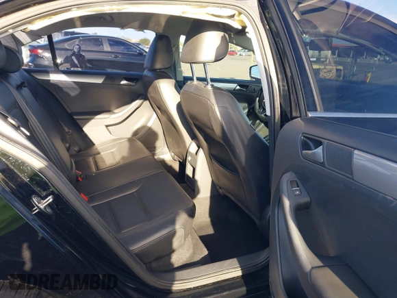 2015 Volkswagen Jetta Sedan 1.8T SE with VIN 3VWD17AJ9FM341950, listed as a IAAI auction lot 41778772 with 121,954 mi miles. Bid and sale history available at carsss.com. Image 8.
