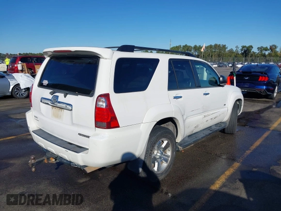 2008 Toyota 4Runner SR5 with VIN JTEZU14R28K003116, listed as a IAAI auction lot 40618148 with 249,356 mi miles. Bid and sale history available at carsss.com. Image 4.