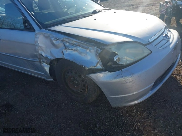 2002 Honda Civic LX with VIN 2HGES16602H581131, listed as a IAAI auction lot 40993388 with 116,663 mi miles. Bid and sale history available at carsss.com. Image 6.