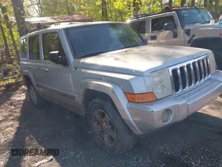 2007 Jeep Commander Sport with VIN 1J8HH48K17C553685, listed as a IAAI auction lot 42025539 with 357,865 mi miles. Bid and sale history available at carsss.com. Image 1.