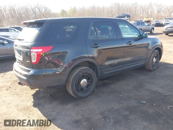2013 Ford Police Interceptor Utility z VIN 1FM5K8AR7DGB84924, wystawiony jako IAAI lot #41639236 z przebiegiem 89 634 mil mil oraz . Historia ofert i sprzedaży dostępna na DreamBid. Obrazek 4.