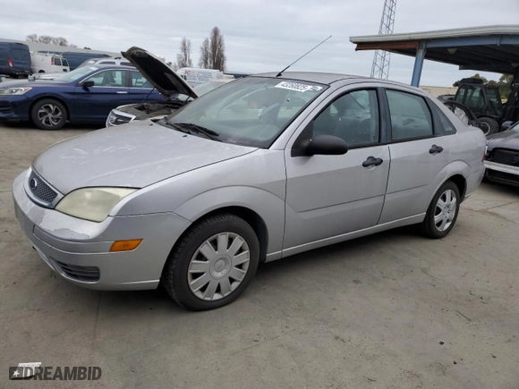 2005 Ford Focus S with VIN 1FAFP34N85W133709, listed as a Copart auction lot 43260825 with NaN miles and Clean Title. Bid and sale history available at carsss.com. Image 1.