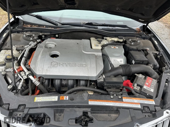 2011 Lincoln MKZ Hybrid with VIN 3LNDL2L33BR759329, listed as a Copart auction lot 42415245 with 131,927 mi miles and Clean Title. Bid and sale history available at carsss.com. Image 7.