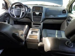 2015 Chrysler Town & Country Touring with VIN 2C4RC1BG8FR578280, listed as a Copart auction lot 87238024 with 104,366 mi miles and Salvage Title. Bid and sale history available at carsss.com. Image 8.