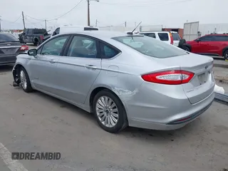 2016 Ford Fusion SE Hybrid with VIN 3FA6P0LU4GR194472, listed as a IAAI auction lot 42286775 with Not provided miles and . Bid and sale history available at DreamBid. Image 3.