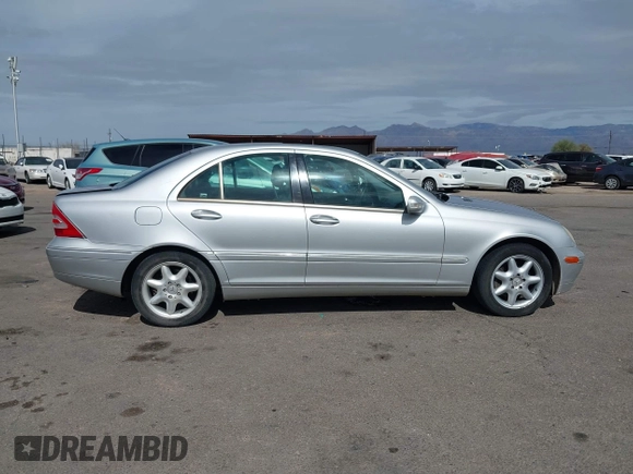 2003 Mercedes-Benz C 320 с VIN WDBRF64J03F376239, выставлен на аукционе IAAI как лот 41571617 с пробегом 138 303 миль миль и . История ставок и продаж доступна на DreamBid. Изображение 14.