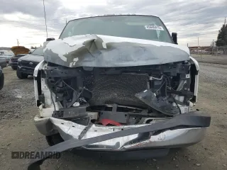 2005 Chevrolet Express Passenger with VIN 1GAHG35U851250429, listed as a Copart auction lot 45600415 with Not provided miles and Salvage title. Bid and sale history available at DreamBid. Image 5.