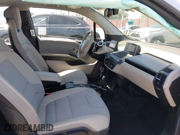 2015 BMW i3 с VIN WBY1Z4C50FV500971, выставлен на аукционе IAAI как лот 42328538 с пробегом 47 809 миль миль и . История ставок и продаж доступна на DreamBid. Изображение 5.