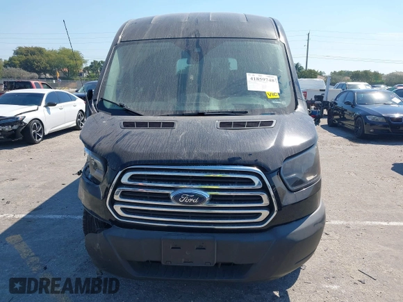 2019 Ford Transit Passenger XL z VIN 1FBAX2CG4KKA76658, wystawiony jako IAAI lot #41859748 z przebiegiem 155 033 mil mil oraz . Historia ofert i sprzedaży dostępna na DreamBid. Obrazek 12.