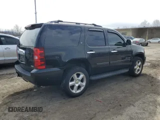 2008 Chevrolet Tahoe 3LT z VIN 1GNFK13018R206030, wystawiony jako Copart lot #50588455 z przebiegiem 124 088 mil mil oraz Czysty tytuł • Clean title. Historia ofert i sprzedaży dostępna na DreamBid. Obrazek 3.