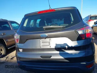 2017 Ford Escape S с VIN 1FMCU0F78HUA76118, выставлен на аукционе IAAI как лот 41592793 с пробегом 69 634 миль миль и . История ставок и продаж доступна на DreamBid. Изображение 16.