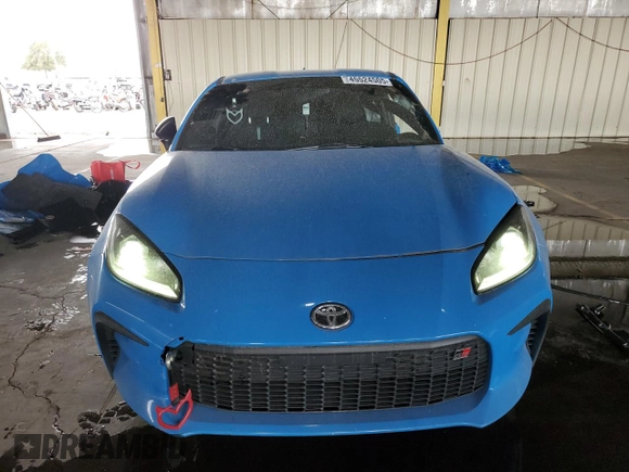 2022 Toyota 86 Premium with VIN JF1ZNBF11N8755922, listed as a Copart auction lot 45524505 with 35,968 mi miles and Salvage Title. Bid and sale history available at DreamBid. Image 5.