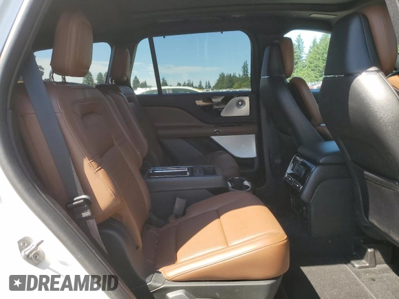 2022 Lincoln Aviator Reserve with VIN 5LM5J7XC3NGL21744, listed as a Copart auction lot 62887815 with 33,714 mi miles and Salvage title. Bid and sale history available at DreamBid. Image 11.