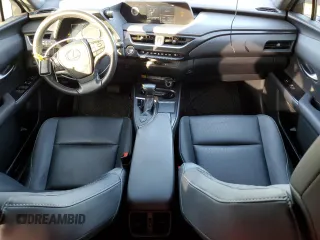 2021 Lexus UX 200 с VIN JTHX3JBH0M2039680, выставлен на аукционе Copart как лот 86896634 с пробегом 50 383 миль миль и Списание • Salvage title. История ставок и продаж доступна на DreamBid. Изображение 8.