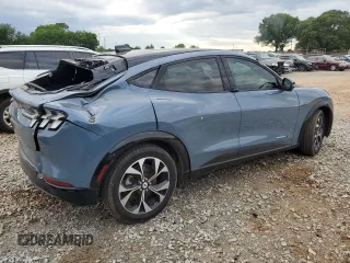 2023 Ford Mustang Mach-E Premium z VIN 3FMTK3SU5PMA87826, wystawiony jako Copart lot #55571575 z przebiegiem 15 618 mil mil oraz Szkoda całkowita • Salvage title. Historia ofert i sprzedaży dostępna na DreamBid. Obrazek 3.