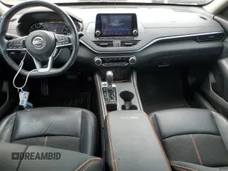 2019 Nissan Altima SR z VIN 1N4BL4CV1KC185309, wystawiony jako Copart lot #56469645 z przebiegiem 83 913 mil mil oraz Szkoda całkowita • Salvage title. Historia ofert i sprzedaży dostępna na DreamBid. Obrazek 8.