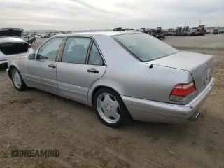 1999 Mercedes-Benz S 320/430/500 z VIN WDBGA33G7XA417690, wystawiony jako Copart lot #84715404 z przebiegiem 259 631 mil mil oraz Czysty tytuł • Clean title. Historia ofert i sprzedaży dostępna na DreamBid. Obrazek 2.