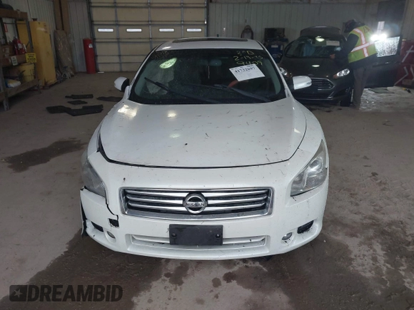 2014 Nissan Maxima SV z VIN 1N4AA5AP8EC499409, wystawiony jako IAAI lot #41732697 z przebiegiem 117 202 mil mil oraz . Historia ofert i sprzedaży dostępna na DreamBid. Obrazek 12.