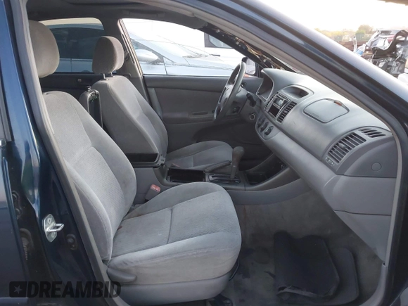 2004 Toyota Camry LE with VIN 4T1BE32K54U260916, listed as a IAAI auction lot 42052542 with 260,721 mi miles and . Bid and sale history available at carsss.com. Image 5.