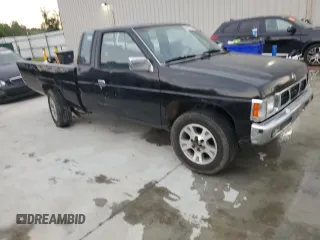 1994 Nissan Frontier XE z VIN 1N6SD16S3RC305688, wystawiony jako Copart lot #54371715 z przebiegiem 207 543 mil mil oraz Szkoda całkowita • Salvage title. Historia ofert i sprzedaży dostępna na DreamBid. Obrazek 4.
