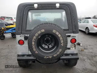 1985 Jeep CJ z VIN 1JCCM87AXFT128119, wystawiony jako Copart lot #42979045 z przebiegiem 83 932 mil mil oraz Tytuł czysty. Historia ofert i sprzedaży dostępna na DreamBid. Obrazek 6.